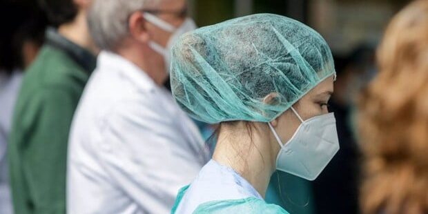 Profesionales sanitarios durante la segunda ola de Covid-19.